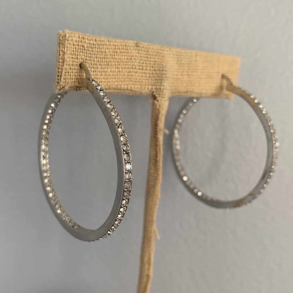 LAST ONE Chloe + Isabel Crystal Pavé Hoop Earrings - Picture 5 of 8
